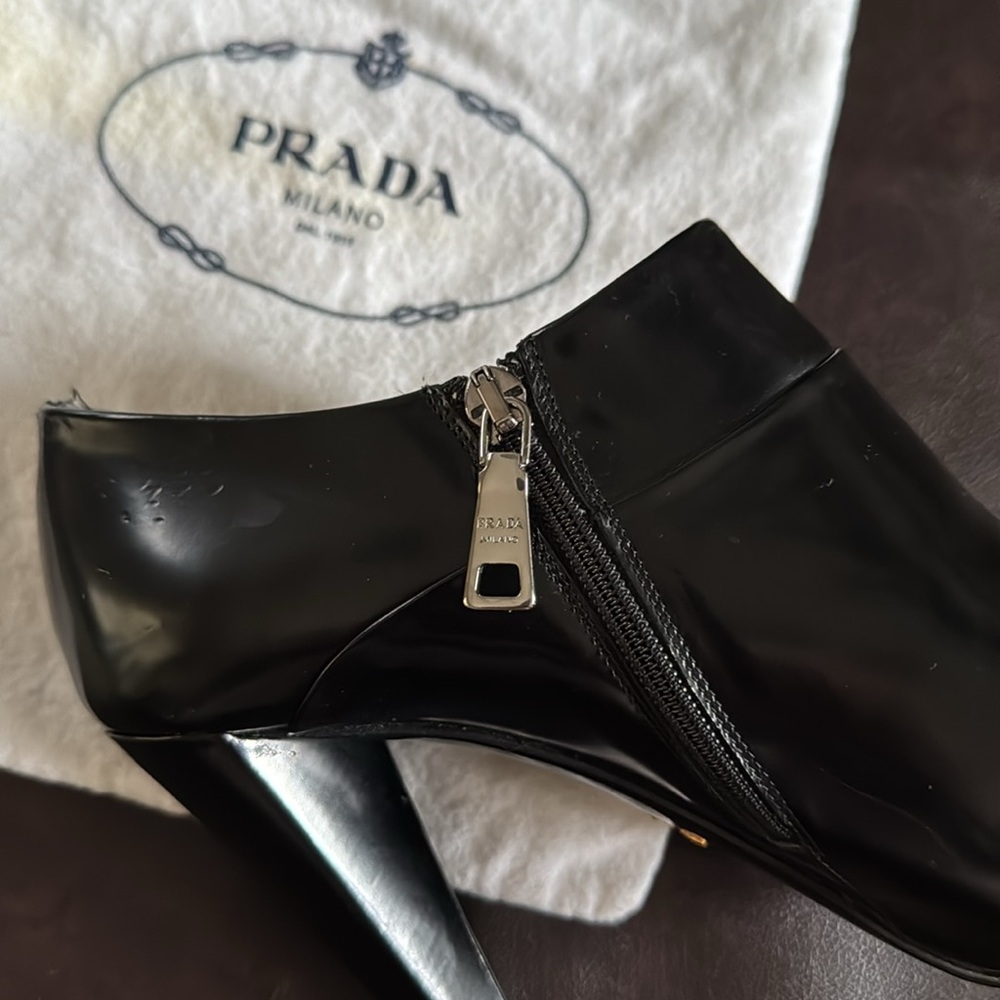 Authentic Prada Boots. - Picture 9 of 10